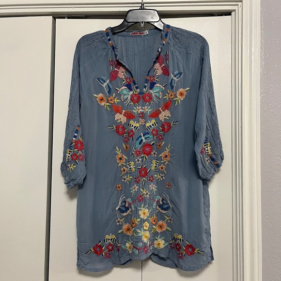 Johnny Was Tops - Johnny Was‎ Blue Embroidered Tunic Top Hummingbirds Bees size S